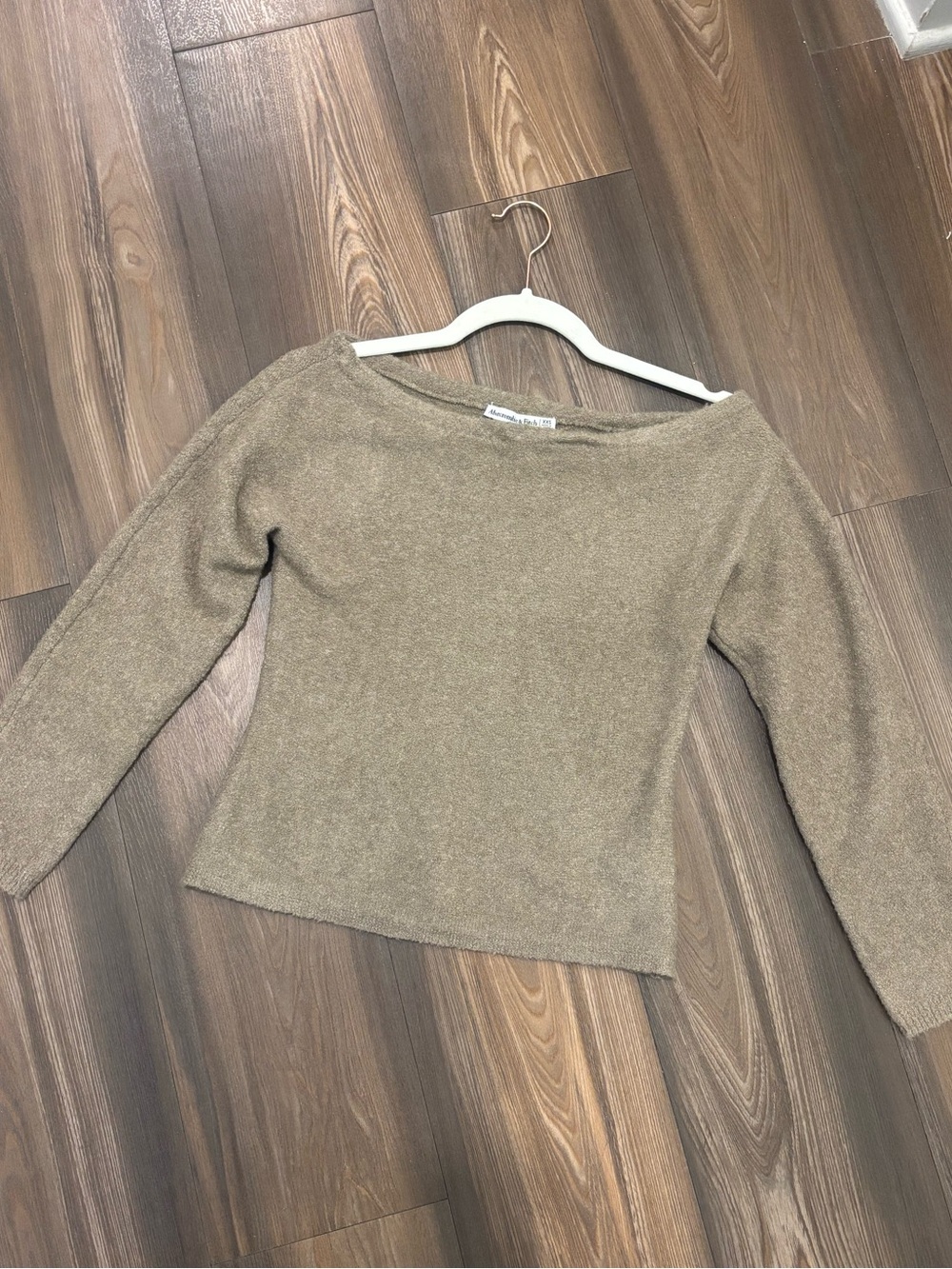Abercrombie & Fitch Off-the-Shoulder Knit Sweater in Taupe